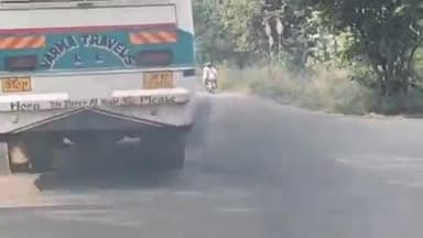 जानसठ: भोपा क्षेत्र के हाईवे मार्ग पर रोडवेज बस की लापरवाही, प्रदूषण फैलाते हुए दिखी, वीडियो सोशल मीडिया पर वायरल