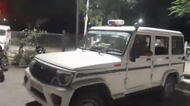 आबू रोड: आबूरोड के वासड़ा वीर बाबा मंदिर के पास नेशनल हाईवे पर पिकअप ने दो पैदल राहगीरों को मारी टक्कर, एक की हुई मौत