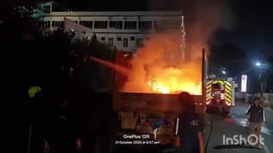 बागेश्वर: तहसील रोड में खड़ी कूड़े के वाहन में अचानक लगी आग, फायर टीम ने त्वरित कार्रवाई कर आग पर काबू पाया