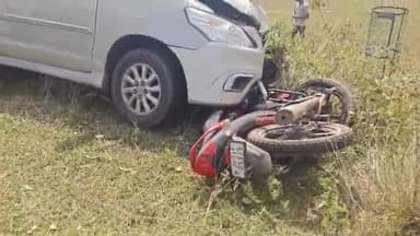 खूंटी: खूंटी कर्रा पथ पर बिरहु मोड़ के पास कार और बाइक की टक्कर, एक की मौत