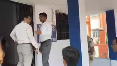 शिवहर: ऑब्जर्वर ने वीवीपीएटी गोदाम का किया निरीक्षण, डीएम और एसपी भी रहे मौजूद