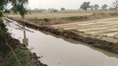 ग्राम मनिकापुर पोस्ट खुबरियापुर रोड का हाल इतना पानी भरा है निकलना मुश्किल है आम जनता का @yogiadityababa