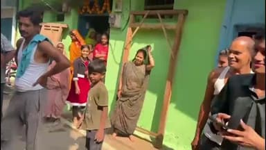 बरही: बरही नगर में एक घर में निकला कोबरा सांप, सर्प मित्र ने किया रेस्क्यू