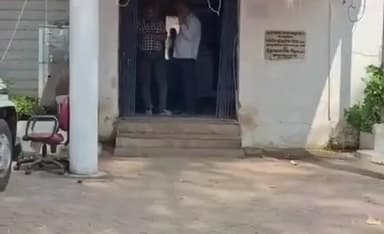 कटनी के पथवारी ग्राम के पास बिलासपुर-कटनी रेलवे मार्ग पर युवक का सिर धड़ से अलग मिला, सनसनी