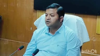 श्योपुर: कलेक्टर ने आदिवासी ग्रामों में स्वास्थ्य शिविर लगाने के दिए निर्देश, सीएम हेल्पलाइन में टॉप-5 का लक्ष्य रखने को कहा