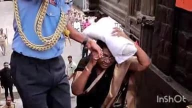 കോഴഞ്ചേരി: രാഷ്ട്രപതി ദ്രൗപദി മുർമു ശബരിമലയിൽ ദർശനം നടത്തി