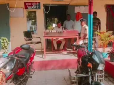 टेढ़ागाछ: टेढ़ागाछ थाना क्षेत्र में नेपाली देसी व विदेशी शराब के साथ एक आरोपी गिरफ्तार, दो बाइक ज़ब्त