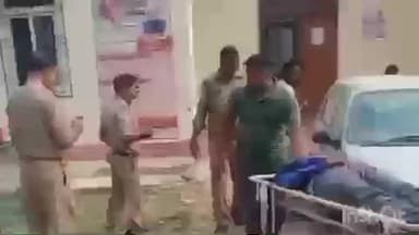 सादाबाद: जलेसर रोड स्थित ओवर ब्रिज से गिरे दो बाइक सवार युवक गंभीर रूप से घायल, उपचार के दौरान एक की हुई मौत