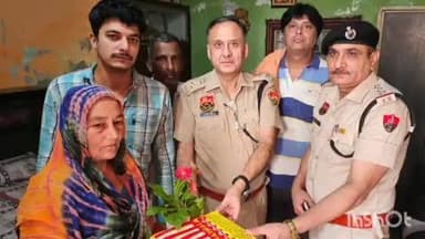 सोनीपत: सोनीपत पुलिस ने शहीद पुलिसकर्मियों के परिवारों से मिलकर उनका हालचाल जाना