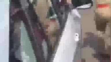 കോട്ടയം: പള്ളിക്കത്തോട് സുരേഷ് ഗോപിക്ക് നിവേദനം നൽകാൻ എത്തിയയാളെ ബിജെപി പ്രവർത്തകർ തടഞ്ഞു