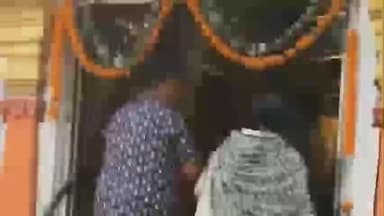 हरदा: मां कृष्ण को दिन में आठ बार खिलाती थीं व्यंजन, शहर के सत्यनारायण मंदिर में अन्नकूट व ब्रजवासियों ने लगाया 56 भोग