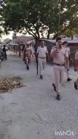 सिधवलिया: सिधवलिया थाना क्षेत्र में आगामी विधानसभा चुनाव को लेकर पुलिस ने निकाला फ्लैग मार्च, थानाध्यक्ष भी रहे शामिल