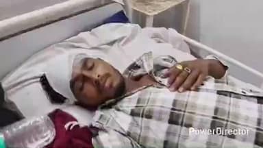 मऊ: मऊ के अशोक चौराहा के पास दबंगों ने युवक की बेल्ट और लाठियों से जमकर पिटाई, घायल युवक को जिला अस्पताल रेफर किया गया