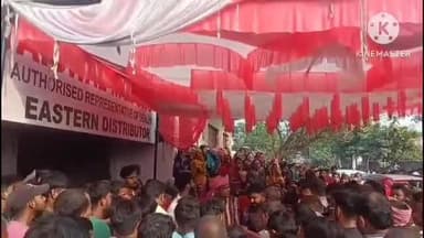 फूलपुर: बीती रात पलिया-भेड़िया मार्ग पर भीषण हादसा, इनोवा कार पलटी, इकलौते बेटे की गई जान, दोस्त घायल