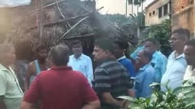 କେନ୍ଦ୍ରାପଡା: କେନ୍ଦ୍ରାପଡ଼ା ବ୍ଲକ ଧୁମାତ ପଂଚାୟତରେ ରଣାସାହି ଘରପୋଡି ପରିଦର୍ଶନ କରି ସହାୟତା ପ୍ରଦାନ କଲେ କେନ୍ଦ୍ରାପଡ଼ା ବିଧାୟକ ଗଣେଶ୍ୱର ବେହେରା