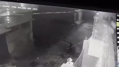 सिराथू: दिवाली पर गांव गए टीचर दंपति के घर भरवारी में लाखों की चोरी, सीसीटीवी फुटेज में कैद हुई चोरों की तस्वीर