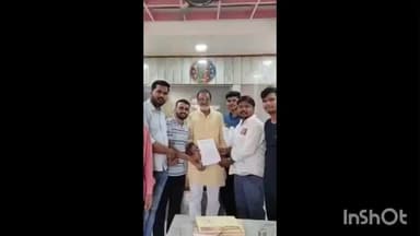 पीथमपुर: पीथमपुर में छठ पर्व की तैयारियों को लेकर उत्तर भारतीय संघ ने नगर पालिका को ज्ञापन सौंपा