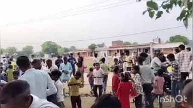 खेरागढ़: बालाजी महाराज आश्रम महमदगढ़ पर ग्रामीणों ने अन्नकूट भण्डारे का आयोजन किया