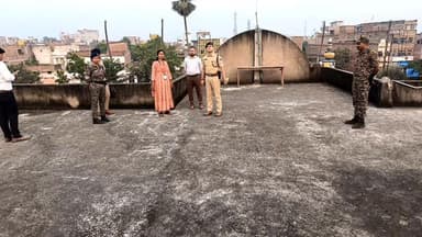 लखीसराय: लखीसराय जिले में पुलिस प्रेक्षक ने निर्वाचन तैयारी को लेकर विभिन्न जगहों का किया निरीक्षण