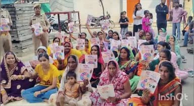 घोरावल: सोनभद्र में एंटी रोमियो टीम ने चलाया जागरूकता अभियान, महिलाओं और बालिकाओं को किया जागरूक