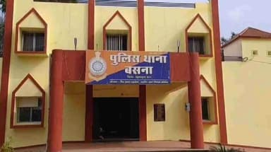 महासमुंद: कुरमाडीह से बरभांठा कच्चे मार्ग पर ट्रैक्टर पलटने से दबकर एक व्यक्ति की मौत