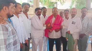 మెట్పల్లి: మెట్ పల్లి ఉర్దూ మీడియం పాఠశాల అసంపూర్తి భవన పరిస్థితి మౌలిక సదుపాయాల లోపాలు పై మైనార్టీ శాఖ ప్రత్యేక అధికారులు పర్యటన