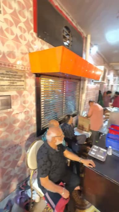 श्री राम जानकी मंदिर लाजपत नगर बाराबंकी
#वायरल #रील्स #trending #viral #barabankiupdates