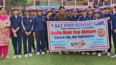 ऊना: डीएवी ऊना में स्वयंसेवियों को ट्रैफिक नियमों के प्रति जागरूक किया गया