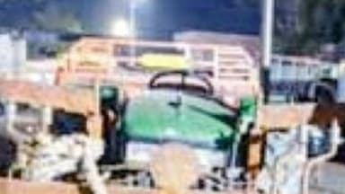 पाथ्री: पाथरी पोलिसांची धडक कारवाई गुंज उमरा रस्त्यावर अवैध रेतीची वाहतूक करणारा ट्रॅक्टर जप्त