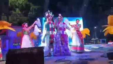 जालौन: गल्ला मंडी में दीप महोत्सव, श्री राम अभिषेक और गोवर्धन पर्व को लेकर कार्यक्रम का आयोजन, डीएम और एसपी ने किया अभिषेक