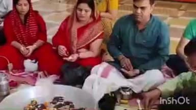 संभल: संभल में गोवर्धन पर्व धूमधाम से मनाया गया, गोबर से आकृति बनाकर पूजा अर्चना की गई, प्रसाद भी बांटा गया