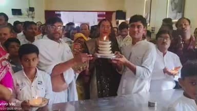 बड़ा मलेहरा: बड़ामलहरा में भगवान महावीर निर्वाणोत्सव पर जैन समाज ने लड्डू चढ़ाया, गूंजे जय महावीर के जयकारे