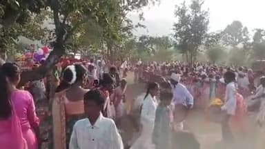 चैनपुर: बुधवार दोपहर बिशनपुर थाना क्षेत्र में मेले का आयोजन किया गया