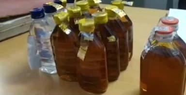 कुंडम: चौरई में अवैध शराब बेचते हुए आरोपी गिरफ्तार, मौके से 16 पव्वे जब्त