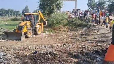 परिहार: परिहार में छठ पूजा की तैयारी, घाटों पर साफ-सफाई और सजावट ज़ोरों पर