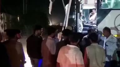 पचपदरा: बालोतरा के मुंगड़ा गांव में धार्मिक यात्रा से वापस आ रही बस पर हुआ पथराव