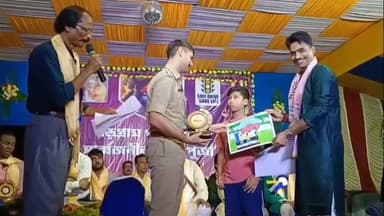 খড়গ্রাম: পুরস্কার, পুজো আর ভালোবাসা; সব মিলিয়ে খড়গ্রাম থানায় উৎসবের রঙ