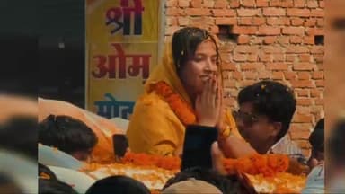 पवन सिंह की पत्नी मैदान में, बिहार में मचा हलचल! Carakat से निर्दलीय एंट्री 💪 #PawanSingh #JyotiSingh #BiharElection