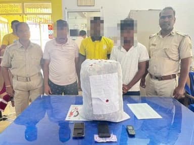 ବାଲିକୁଦା: ବାଲିକୁଦା ପୋଲିସ ପକ୍ଷରୁ ଅନନ୍ତପୁର ନିକଟରେ ଚଢ଼ାଉ ବିପୁଳ ପରିମାଣରେ ଗଞ୍ଜେଇ ଜବତ ସହ ତିନି ଅଭିଯୁକ୍ତ ଗିରଫ