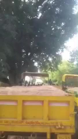 కోనారావుపేట: ఇసుక ట్రాక్టర్లను అడ్డుకున్న గ్రామస్థులు,రైతన్నలు కారణం ఇదే