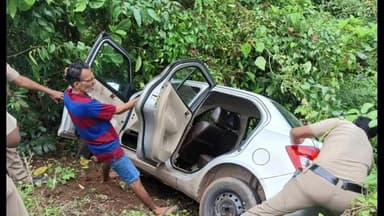 दोडामार्ग: तिलारी येथे आढळली नंबर प्लेट नसलेली रक्ताने माखलेली कार पोलीस घटनास्थळी दाखल, घातपाताचा संशय वाढला