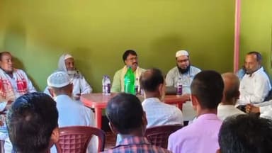 করিমগঞ্জ: বারইগ্রামে দঃ কঃ বিভিন্ন এলাকার বিশিষ্টজনদেরকে নিয়ে মতবিনিময় সভায় আয়োজন,উপস্থিত জেলা সঃ উঃ বোর্ডের চেয়ারম্যান