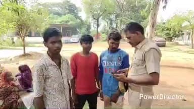 कर्वी: मानिकपुर के सूवरगढ़ा गांव में शराब के नशे में तीन युवकों ने आपस में की मारपीट, लोगों की सूचना पर पुलिस ने की कार्रवाई