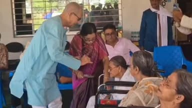 অন্ডাল: অন্ডাল খান্দ্রা বৃদ্ধা আশ্রমের ভাই ফোঁটা, খান্দ্রা উদ্যোতন সোশ্যাল ওয়েলফেয়ার সোসাইটি তরফ থেকে গণ ভাই ফোঁটা