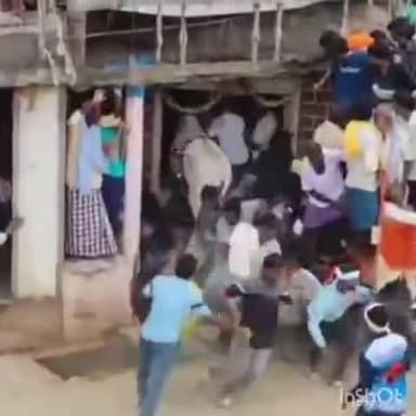 ಬ್ಯಾಡಗಿ: ಮಲ್ಲೂರು ಗ್ರಾಮದಲ್ಲಿ ಮನೆಗೆ ನುಗ್ಗಿದ ಹೋರಿ;ಓಡೋಡಿ ಹೋದ ಜನತೆ