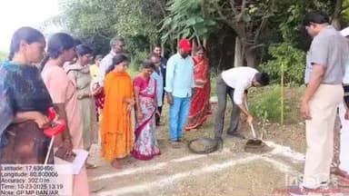 మణుగూరు: బూర్గంపహాడ్ మండలం మొరంపల్లి బంజర గ్రామంలో హోటల్ ఫామ్ షెడ్ నిర్మాణ పనులను ప్రారంభించిన కలెక్టర్