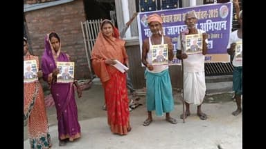 बड़हरिया: बड़हरिया प्रखंड की विभिन्न पंचायतों में विकास मित्रों ने चलाया मतदाता जागरूकता अभियान