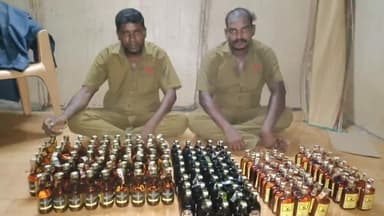 விக்கிரவாண்டி: சிறுவந்தாடு சோதனை சாவடி அருகே புதுச்சேரி மது பாட்டில்கள் கடத்தி வந்த இரண்டு பேர் கைது