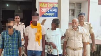 सहार: सहार थाना पुलिस ने नशे के खिलाफ कार्रवाई करते हुए एकवारी बस स्टैंड से तीन युवकों को हीरोइन और गांजा के साथ गिरफ्तार किया