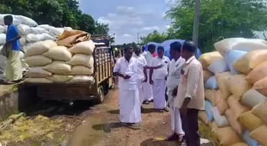 கீழ்வேளூர்: குருமணாங்குடி நீலப்பாடி ஒக்கூர் உள்ளிட்ட இடங்களில் உள்ள நெல் கொள்முதல் நிலையங்கள் எம்எல்ஏ நாகை விபி N மாலி நேரில் ஆய்வு